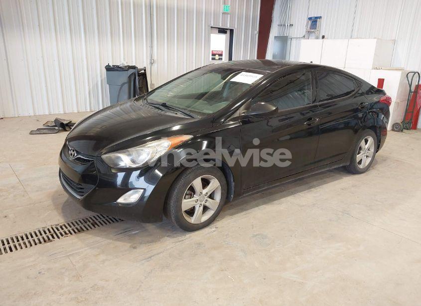 Photo 2 of 2013 Hyundai Elantra GLS (VIN KMHDH4AEXDU678261)