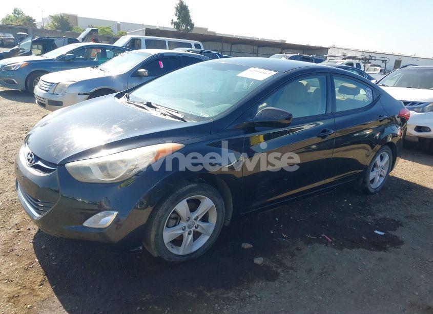 Photo 2 of 2013 Hyundai Elantra GLS (VIN KMHDH4AEXDU933572)