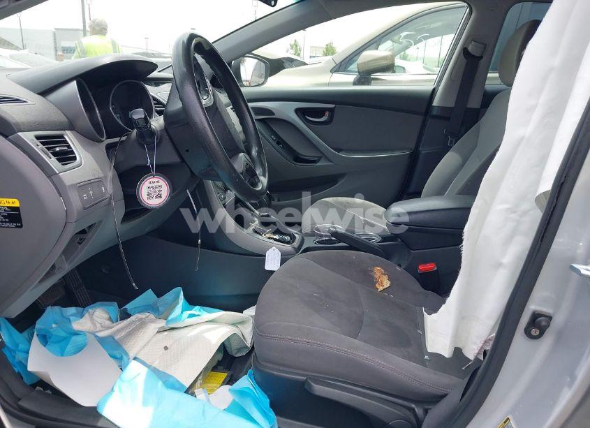 Photo 5 of 2014 Hyundai Elantra SE (VIN KMHDH4AEXEU084013)