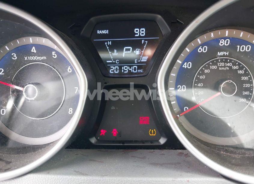Photo 7 of 2014 Hyundai Elantra SE (VIN KMHDH4AEXEU084013)