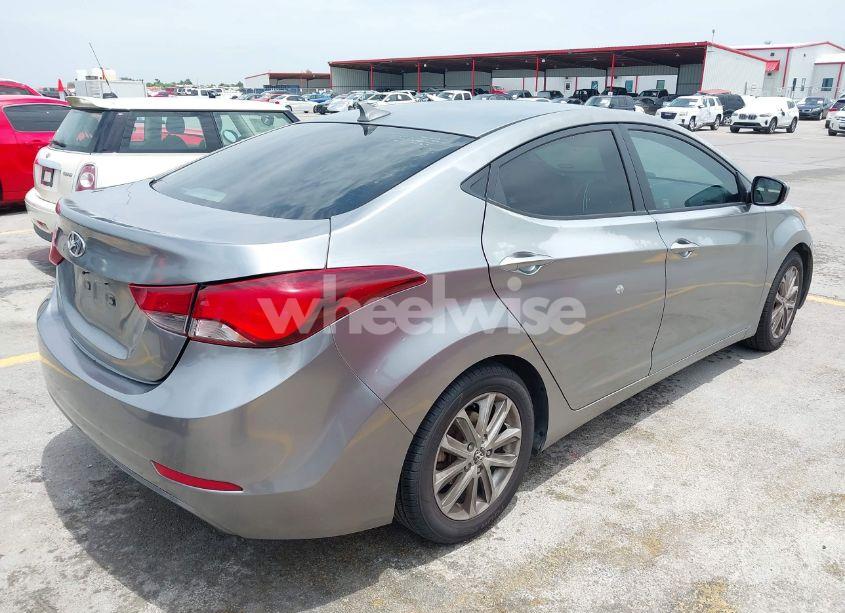 Photo 4 of 2015 Hyundai Elantra SE (VIN KMHDH4AEXFU388279)