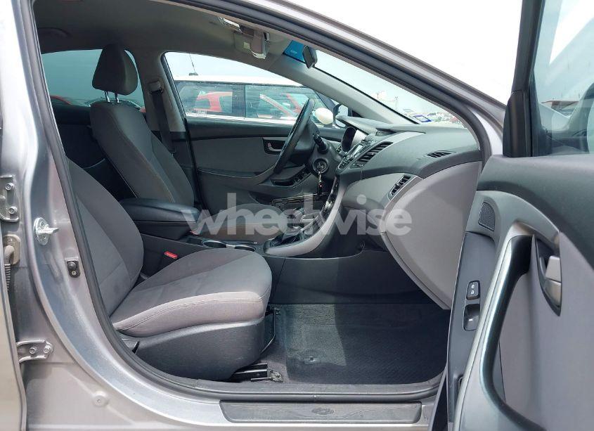 Photo 5 of 2015 Hyundai Elantra SE (VIN KMHDH4AEXFU388279)