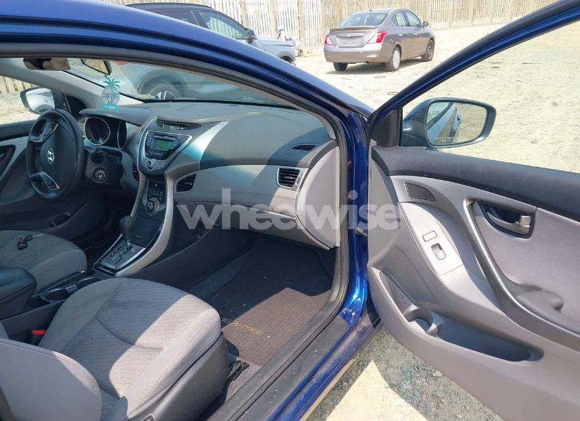 Photo 5 of 2013 Hyundai Elantra GS (VIN KMHDH6AE9DU001424)