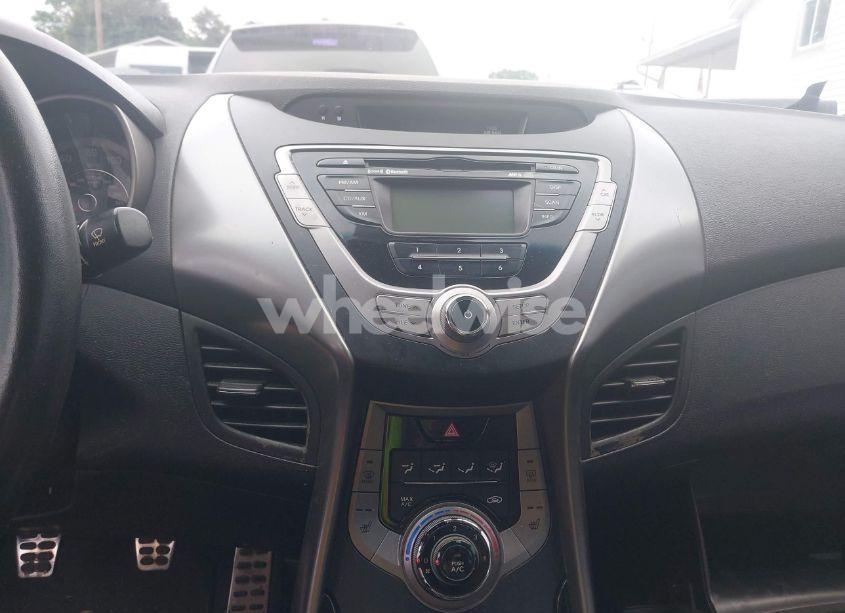 Photo 13 of 2013 Hyundai Elantra SE (VIN KMHDH6AE9DU002802)