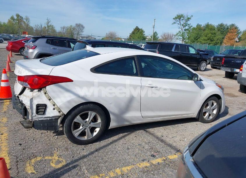 Photo 14 of 2013 Hyundai Elantra GS (VIN KMHDH6AE9DU012858)