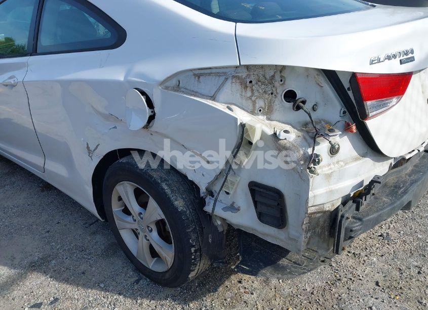 Photo 6 of 2013 Hyundai Elantra GS (VIN KMHDH6AE9DU012858)