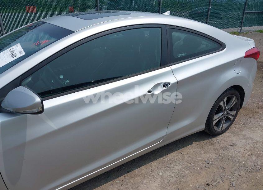 Photo 6 of 2013 Hyundai Elantra SE (VIN KMHDH6AEXDU019494)