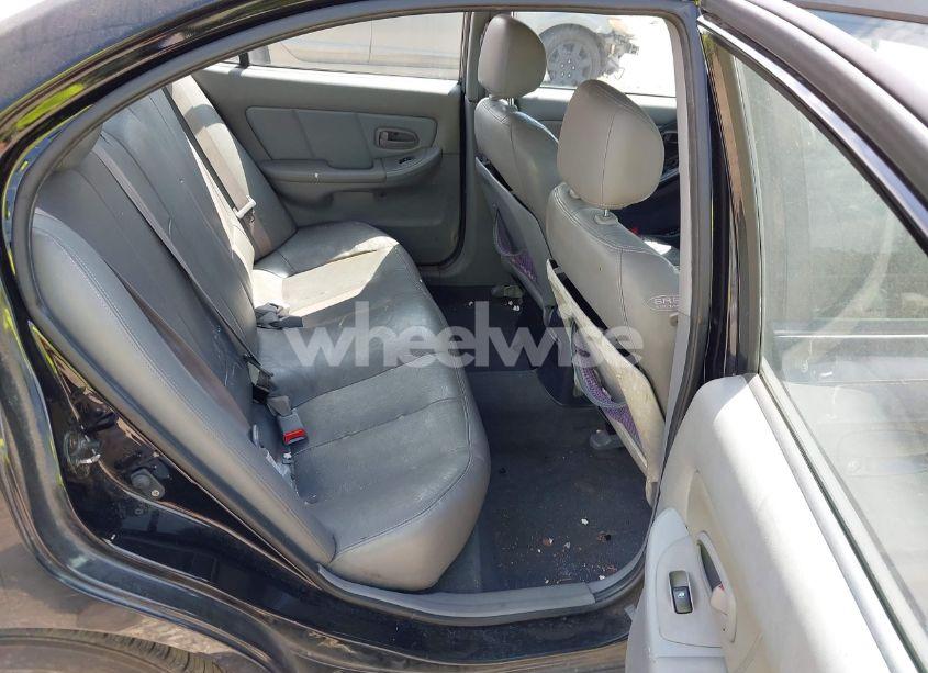 Photo 8 of 2005 Hyundai Elantra GLS/GT (VIN KMHDN46D05U116895)