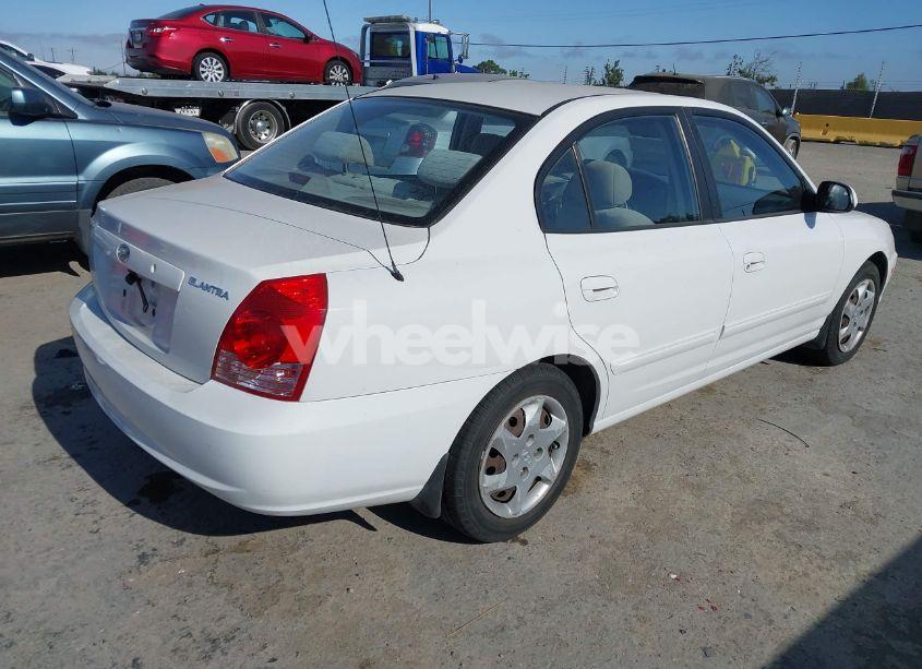 Photo 4 of 2005 Hyundai Elantra GLS/GT (VIN KMHDN46D05U969541)