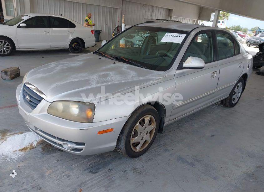 Photo 2 of 2005 Hyundai Elantra GLS/GT (VIN KMHDN46D05U987330)