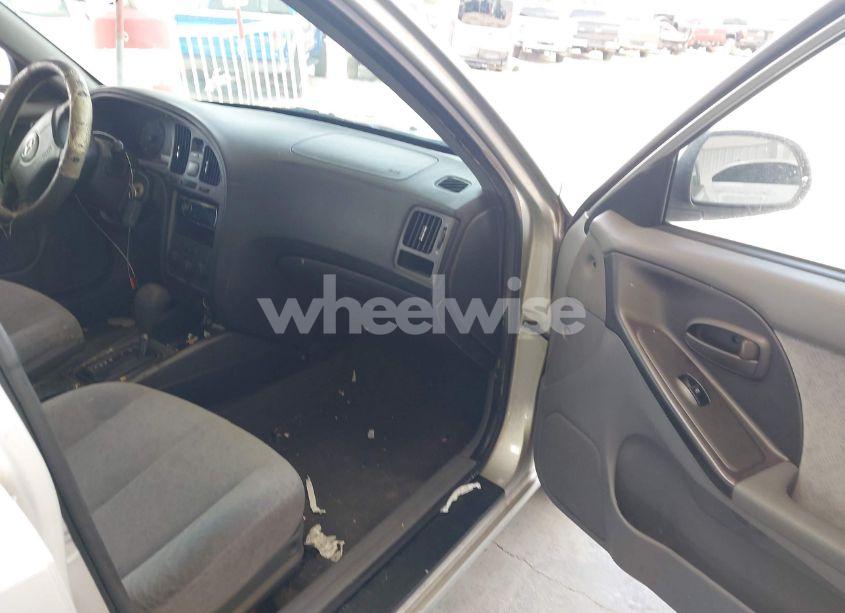 Photo 5 of 2005 Hyundai Elantra GLS/GT (VIN KMHDN46D05U987330)