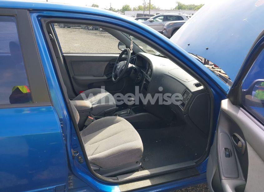 Photo 5 of 2004 Hyundai Elantra GLS/GT (VIN KMHDN46D24U899989)