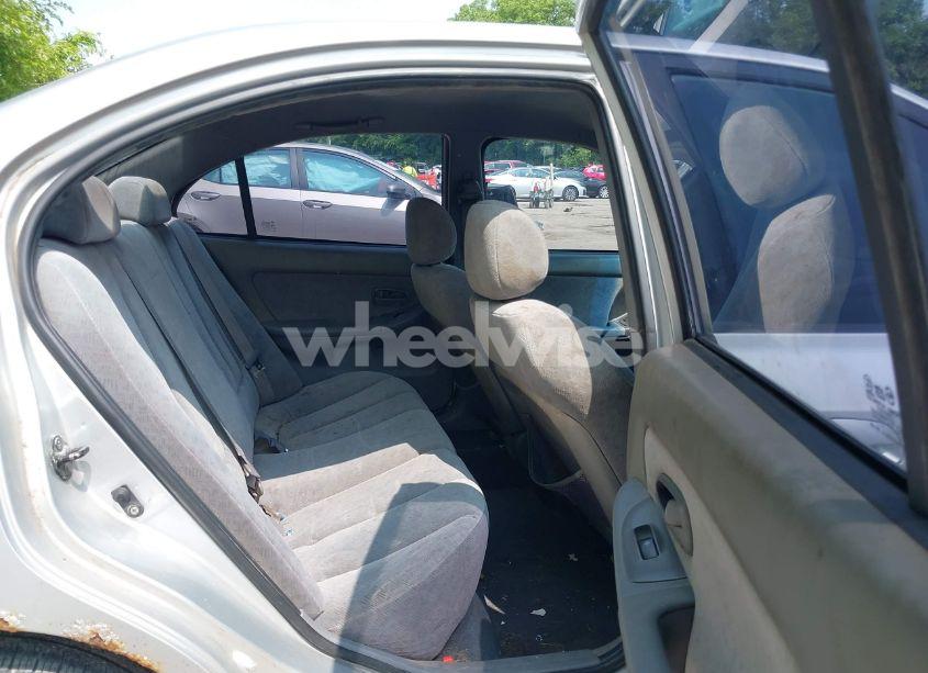 Photo 8 of 2004 Hyundai Elantra GLS/GT (VIN KMHDN46D24U913387)