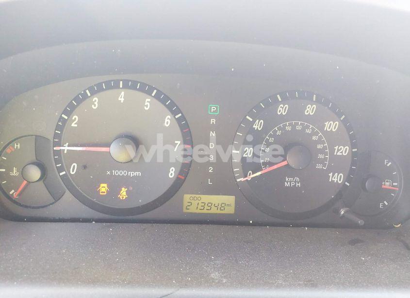 Photo 7 of 2005 Hyundai Elantra GLS/GT (VIN KMHDN46D25U070079)