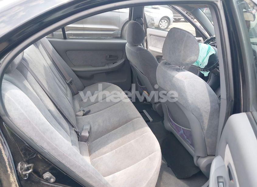 Photo 8 of 2005 Hyundai Elantra GLS/GT (VIN KMHDN46D25U130961)