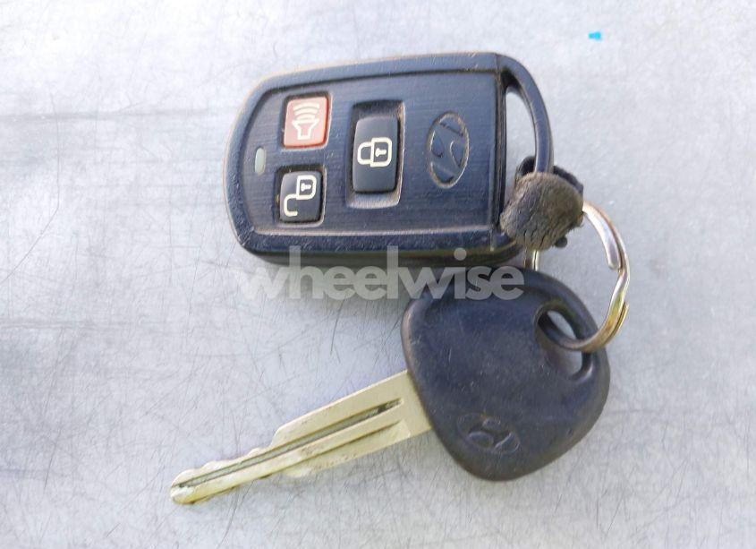 Photo 11 of 2005 Hyundai Elantra GLS/GT (VIN KMHDN46D35U066154)