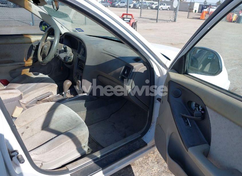 Photo 5 of 2005 Hyundai Elantra GLS/GT (VIN KMHDN46D35U066154)