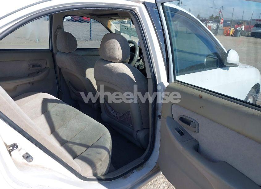 Photo 8 of 2005 Hyundai Elantra GLS/GT (VIN KMHDN46D35U066154)