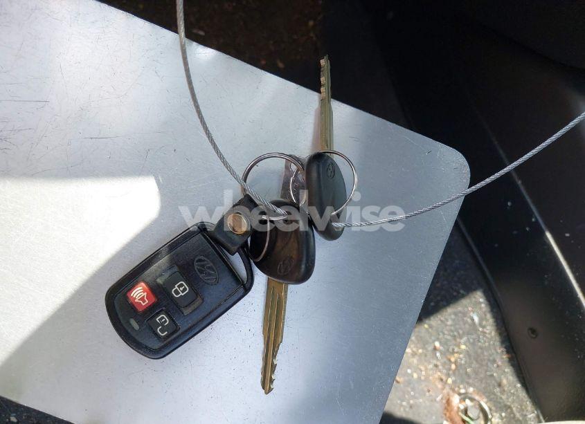 Photo 11 of 2005 Hyundai Elantra GLS/GT (VIN KMHDN46D35U072343)