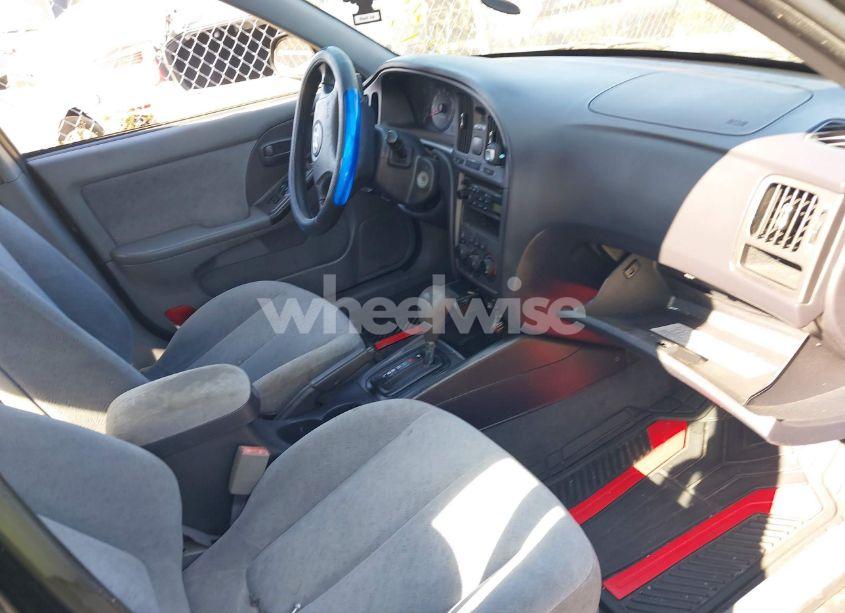 Photo 5 of 2005 Hyundai Elantra GLS/GT (VIN KMHDN46D55U975433)