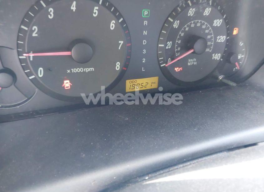 Photo 7 of 2005 Hyundai Elantra GLS/GT (VIN KMHDN46D55U996038)