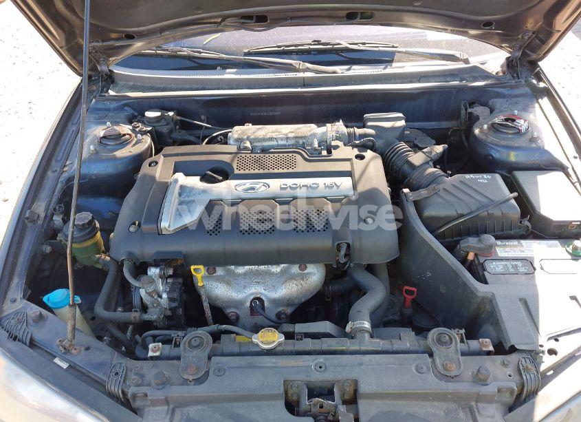 Photo 10 of 2004 Hyundai Elantra GLS/GT (VIN KMHDN46D64U809095)