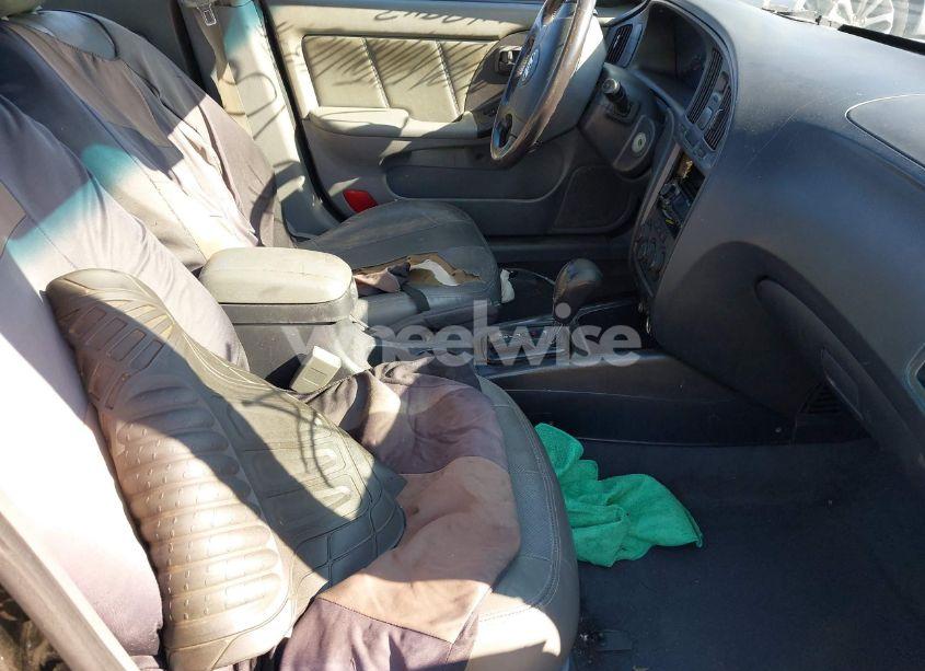 Photo 5 of 2004 Hyundai Elantra GLS/GT (VIN KMHDN46D74U752020)