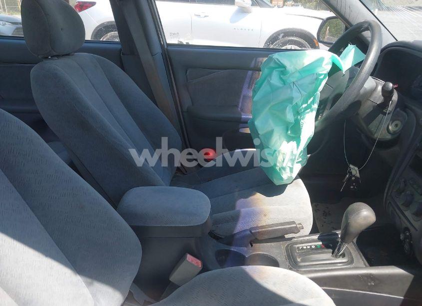 Photo 5 of 2005 Hyundai Elantra GLS/GT (VIN KMHDN46D85U040665)