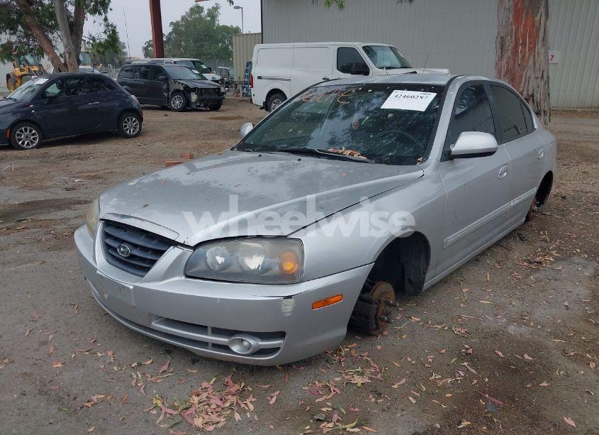 Photo 2 of 2004 Hyundai Elantra GLS/GT (VIN KMHDN46D94U824707)
