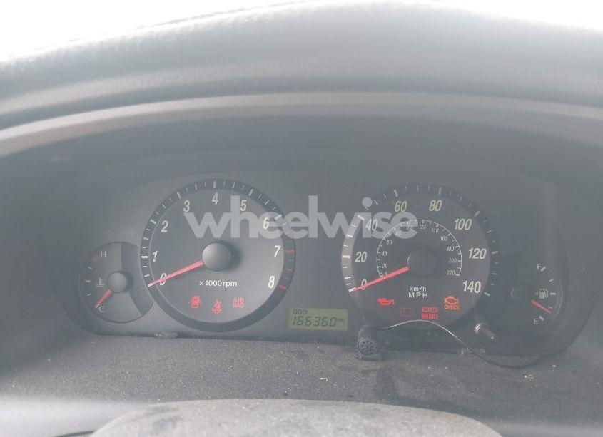 Photo 7 of 2004 Hyundai Elantra GLS/GT (VIN KMHDN46D94U824707)