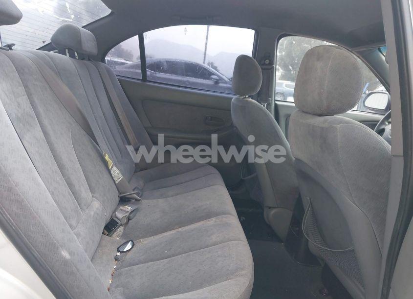 Photo 8 of 2004 Hyundai Elantra GLS/GT (VIN KMHDN46D94U824707)