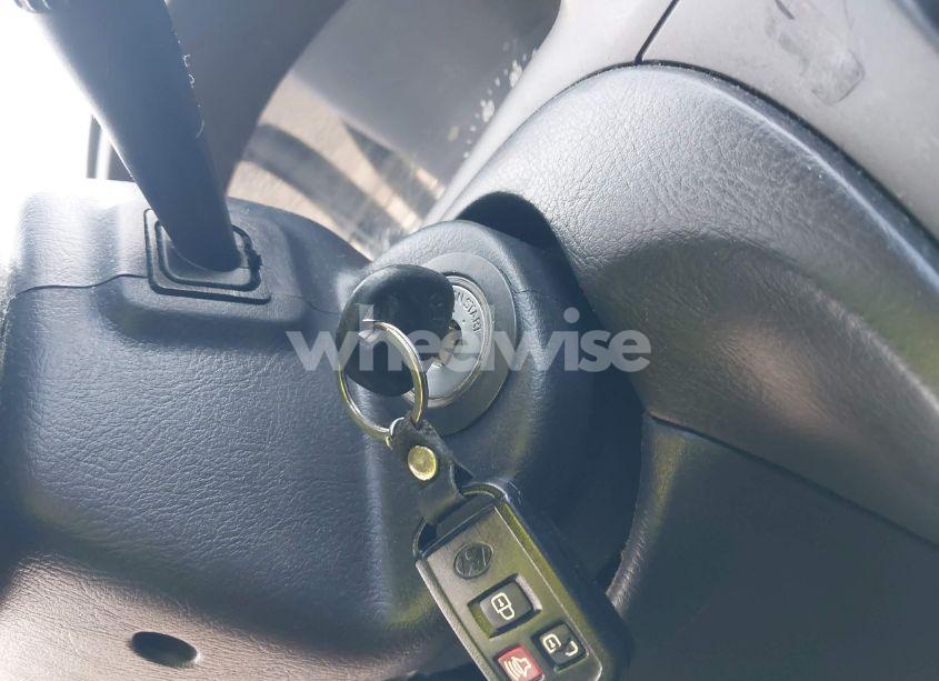 Photo 11 of 2005 Hyundai Elantra GLS/GT (VIN KMHDN46D95U046295)