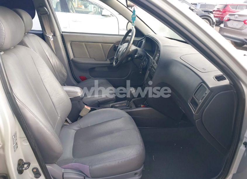 Photo 5 of 2005 Hyundai Elantra GLS/GT (VIN KMHDN46D95U046295)