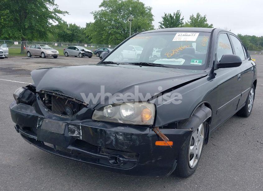 Photo 2 of 2005 Hyundai Elantra GLS/GT (VIN KMHDN46DX5U100087)