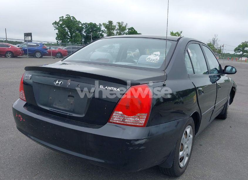 Photo 4 of 2005 Hyundai Elantra GLS/GT (VIN KMHDN46DX5U100087)