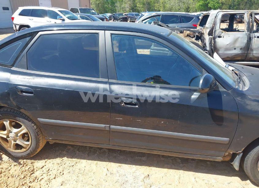 Photo 13 of 2005 Hyundai Elantra GLS/GT (VIN KMHDN56D35U150190)