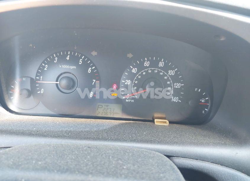 Photo 7 of 2005 Hyundai Elantra GLS/GT (VIN KMHDN56D35U150190)