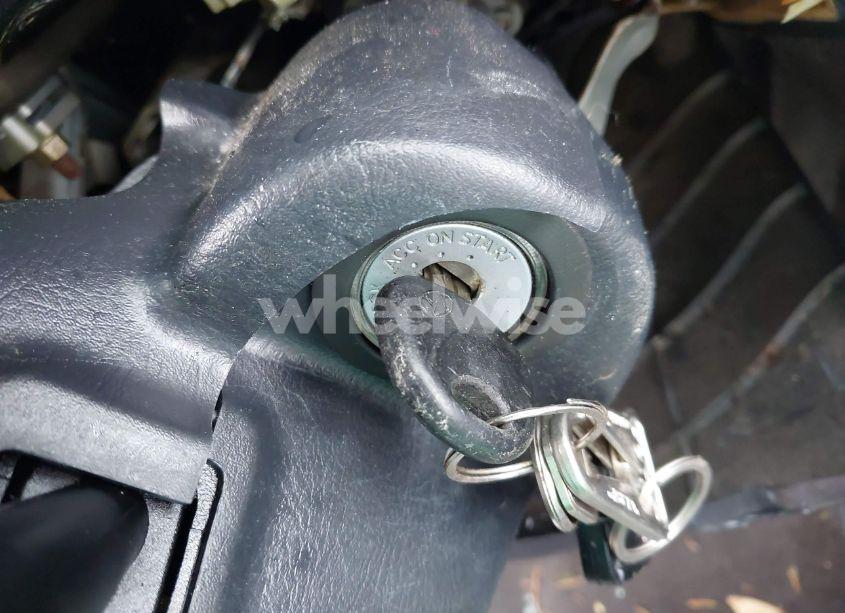 Photo 11 of 2005 Hyundai Elantra GLS/GT (VIN KMHDN56D45U162574)