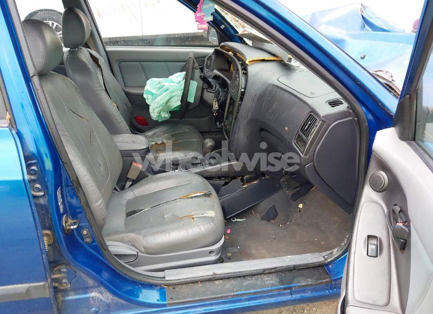 Photo 5 of 2005 Hyundai Elantra GLS/GT (VIN KMHDN56D45U162574)