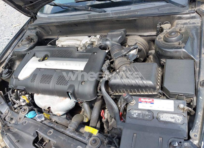 Photo 10 of 2005 Hyundai Elantra GLS/GT (VIN KMHDN56D85U174761)