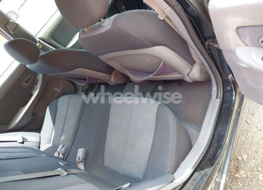 Photo 8 of 2005 Hyundai Elantra GLS/GT (VIN KMHDN56D85U174761)