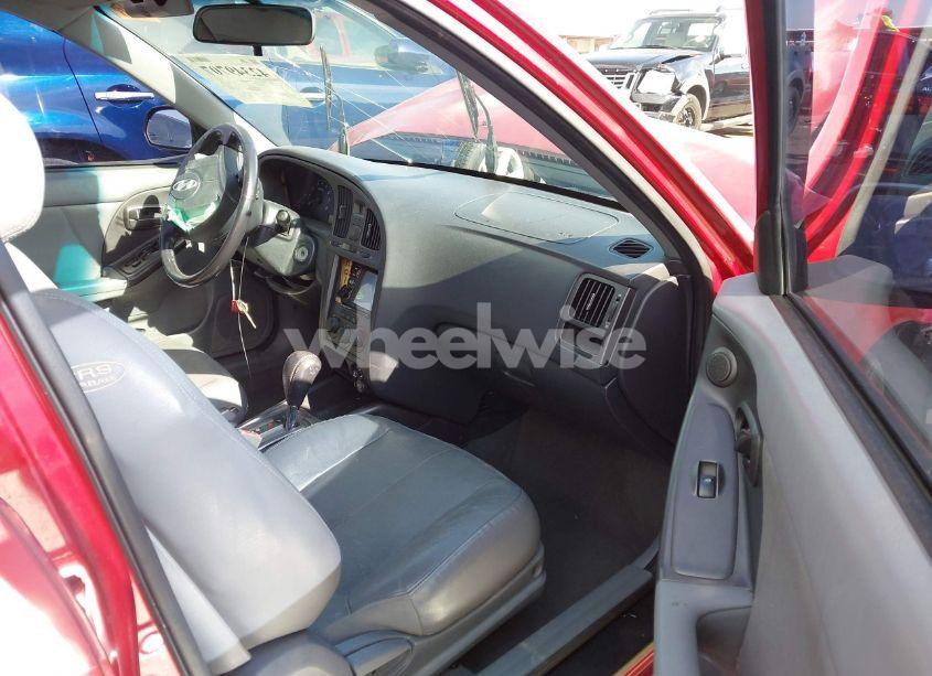 Photo 5 of 2005 Hyundai Elantra GLS/GT (VIN KMHDN56D95U140327)