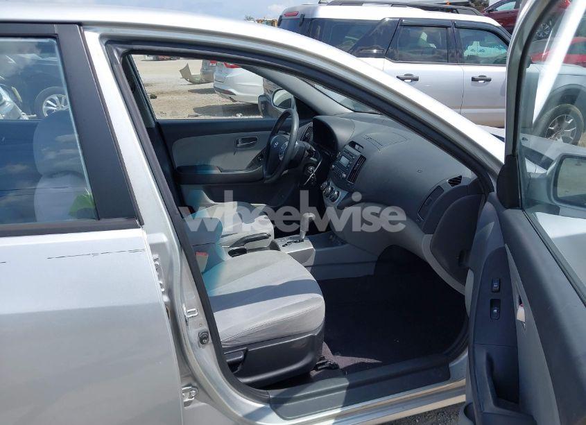 Photo 5 of 2009 Hyundai Elantra GLS (VIN KMHDU46D69U742640)