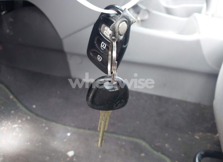 Photo 11 of 2009 Hyundai Elantra GLS (VIN KMHDU46D69U759390)