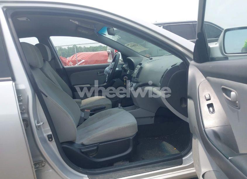 Photo 5 of 2009 Hyundai Elantra GLS (VIN KMHDU46D79U806362)