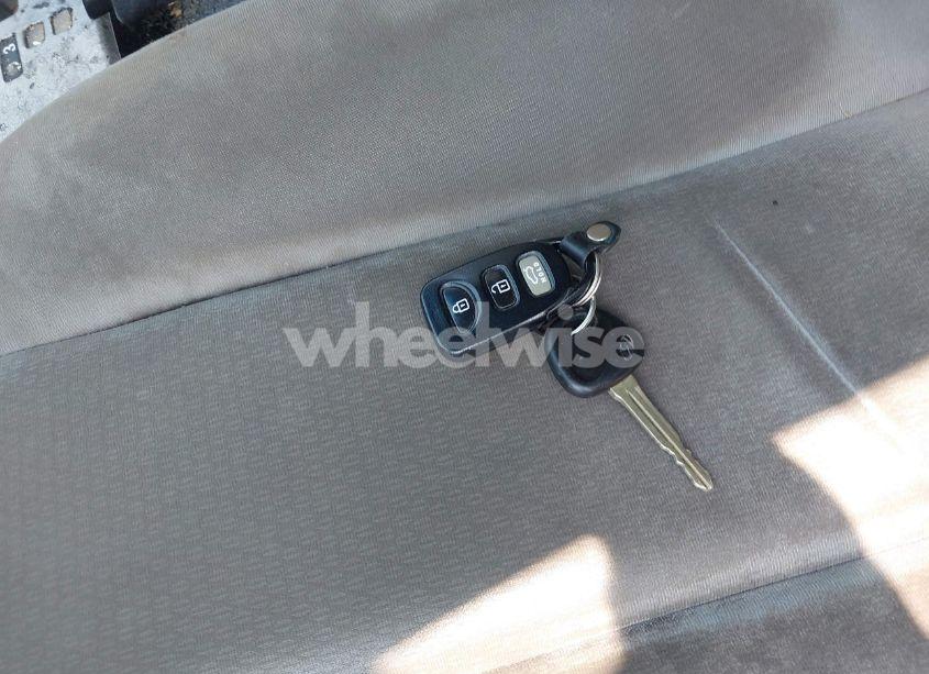 Photo 11 of 2009 Hyundai Elantra GLS (VIN KMHDU46D89U649974)