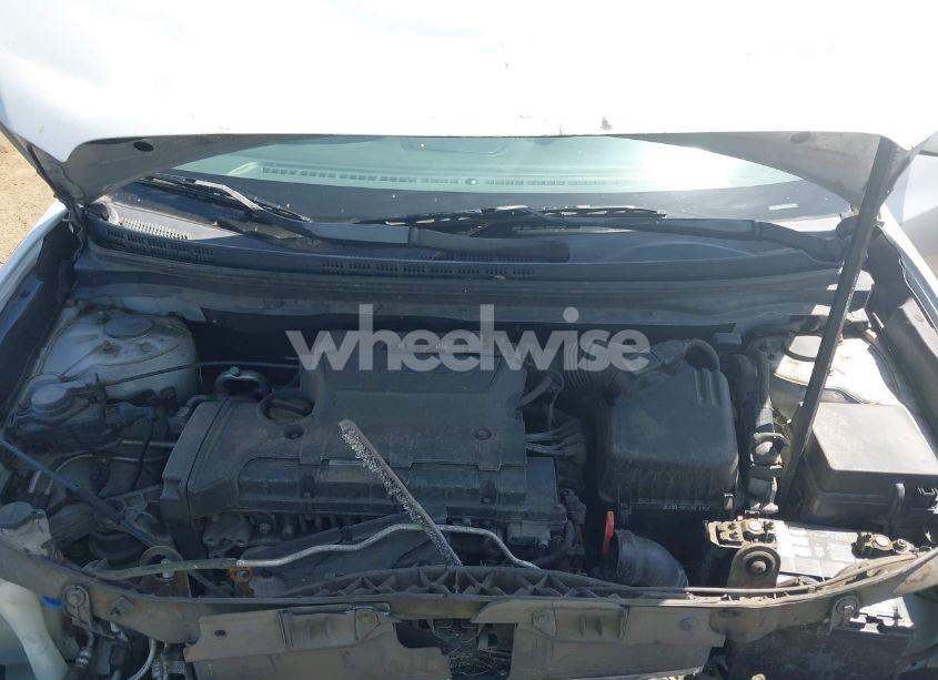 Photo 10 of 2009 Hyundai Elantra GLS (VIN KMHDU46D89U791032)