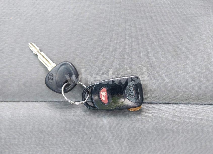 Photo 11 of 2009 Hyundai Elantra SE (VIN KMHDU46DX9U658384)