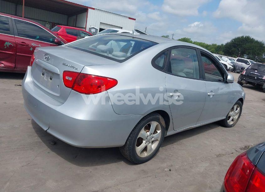 Photo 4 of 2009 Hyundai Elantra SE (VIN KMHDU46DX9U658384)