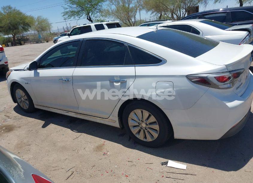 Photo 14 of 2016 Hyundai Sonata HYBRID SE (VIN KMHE24L11GA040700)